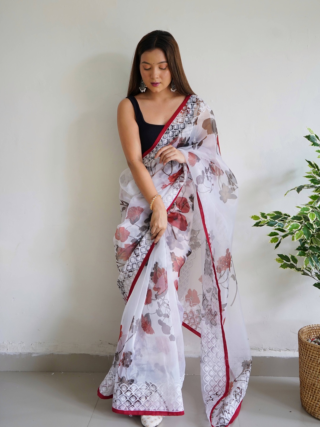 

DEVATITHI Floral Embroidered Organza Saree, White