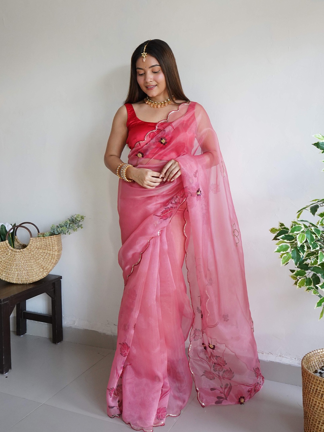

DEVATITHI Floral Sequinned Organza Saree, Pink