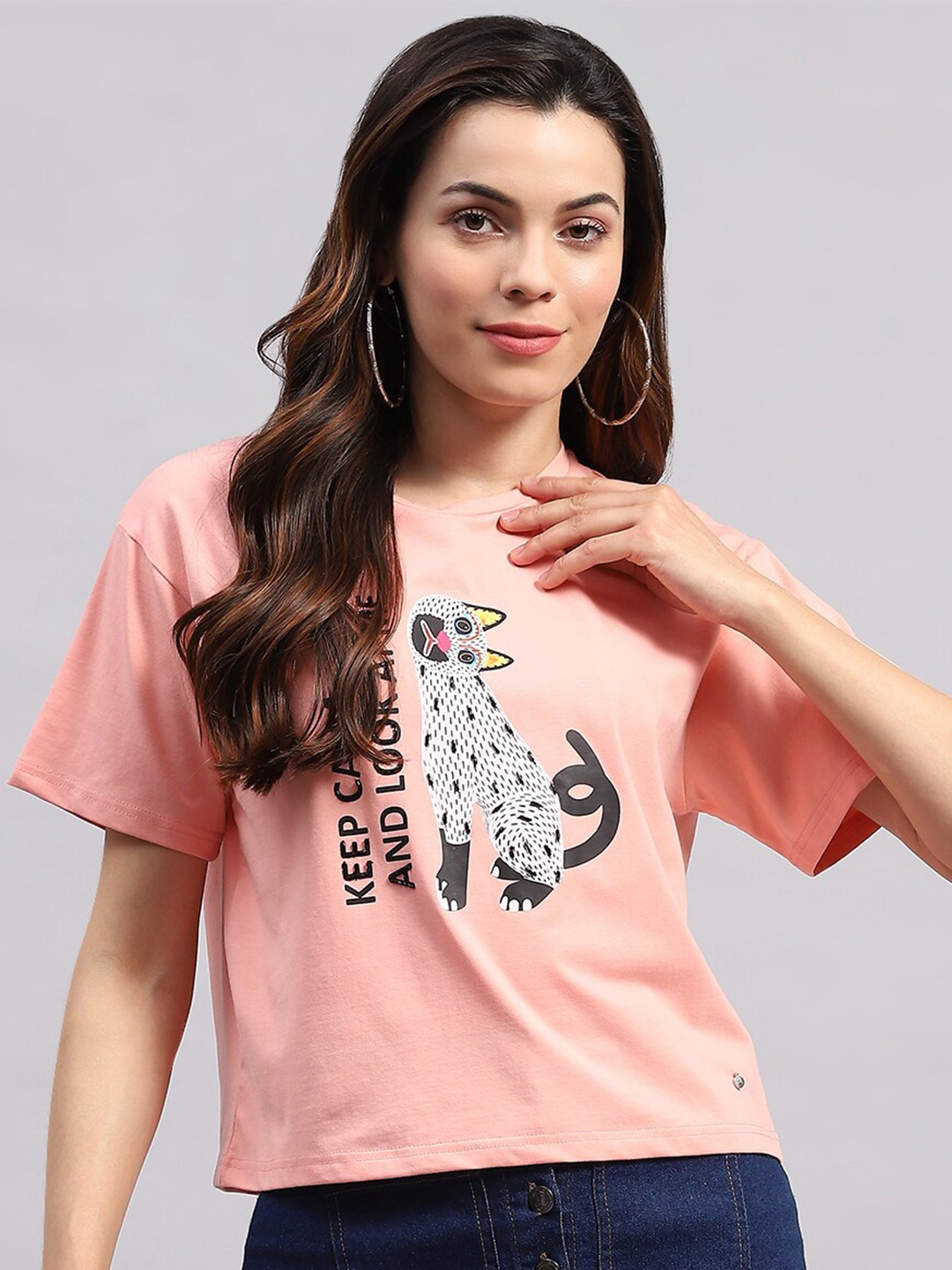 

Monte Carlo Graphic Printed Drop Shoulder Sleeves Regular Fit T-shirt, Pink