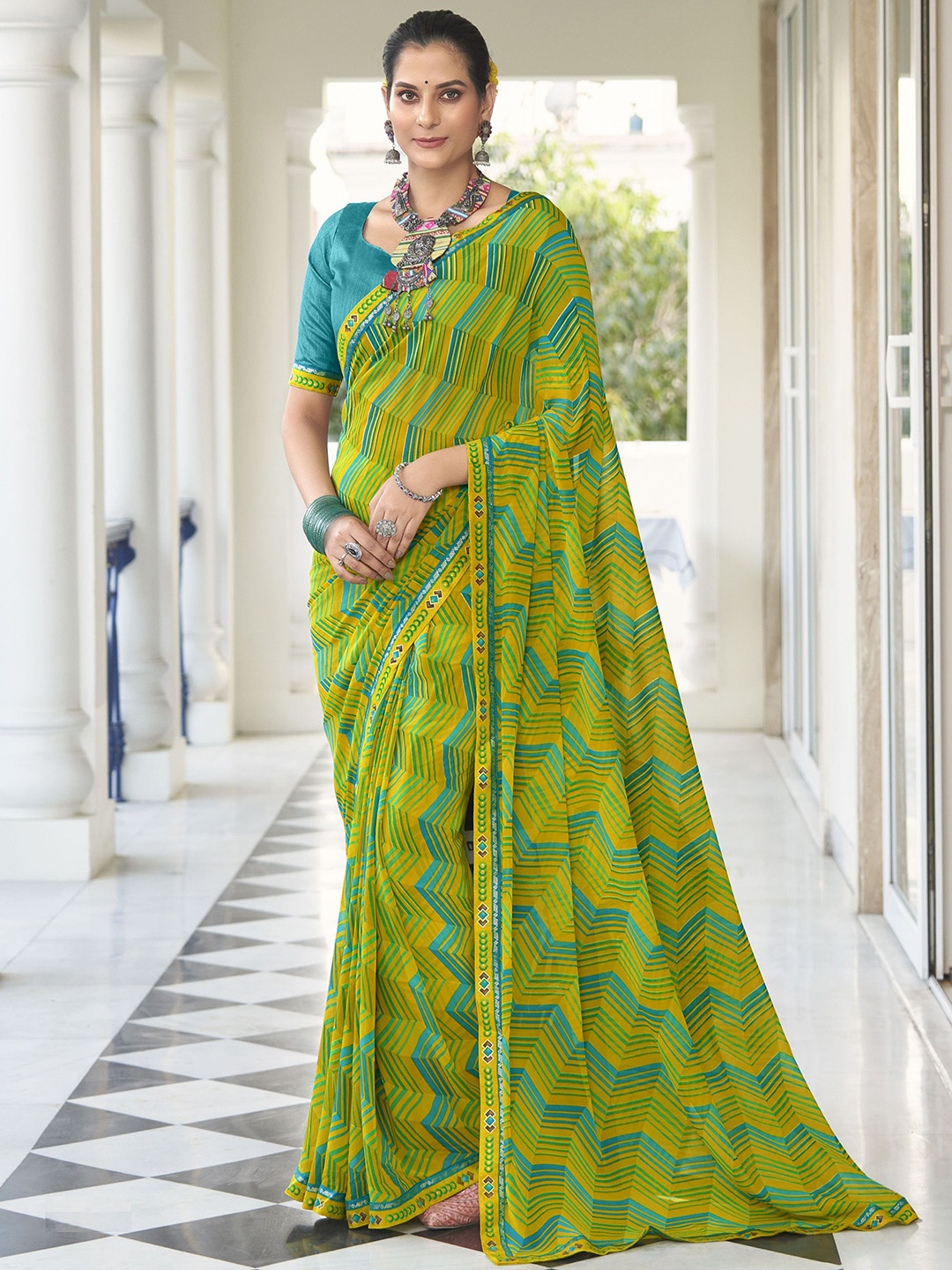 

VIRICA Pure Georgette Saree, Green