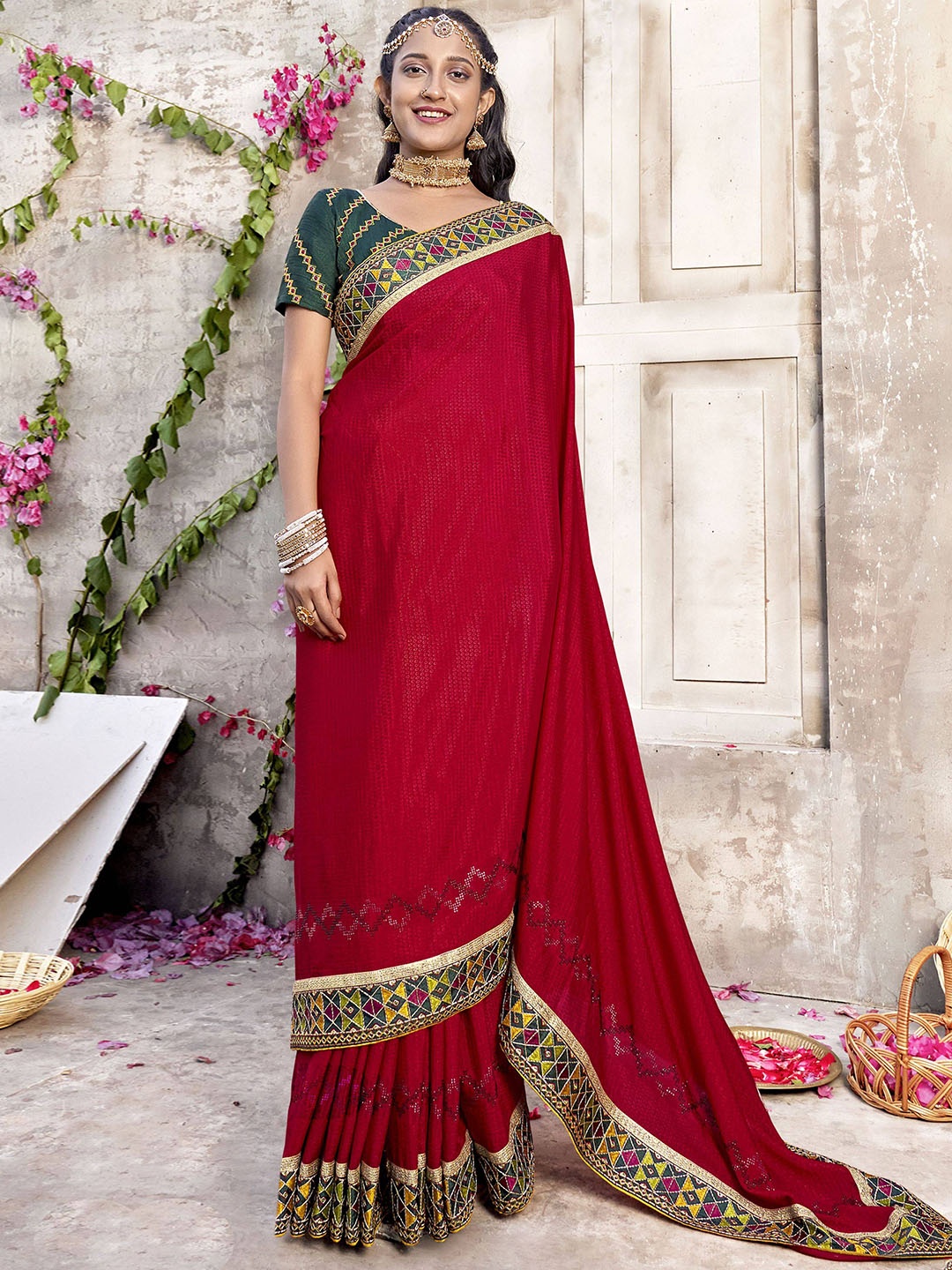 

VIRICA Embellished Saree with Embroidered Border, Red
