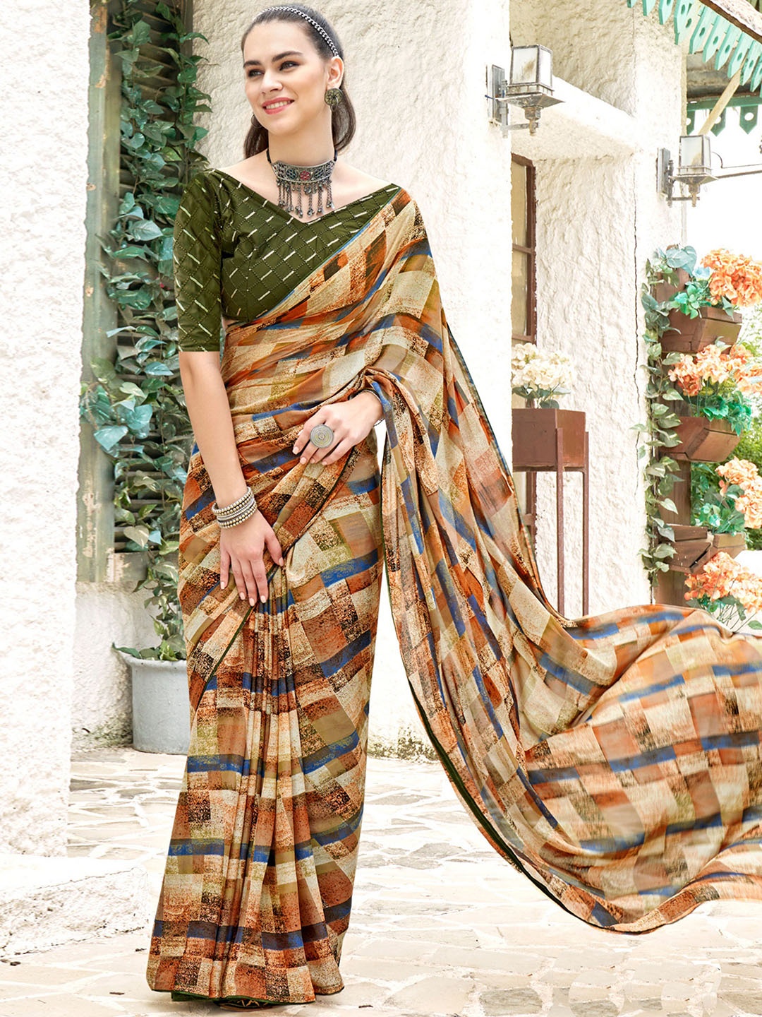 

VIRICA Sequinned Pure Georgette Designer Saree, Beige