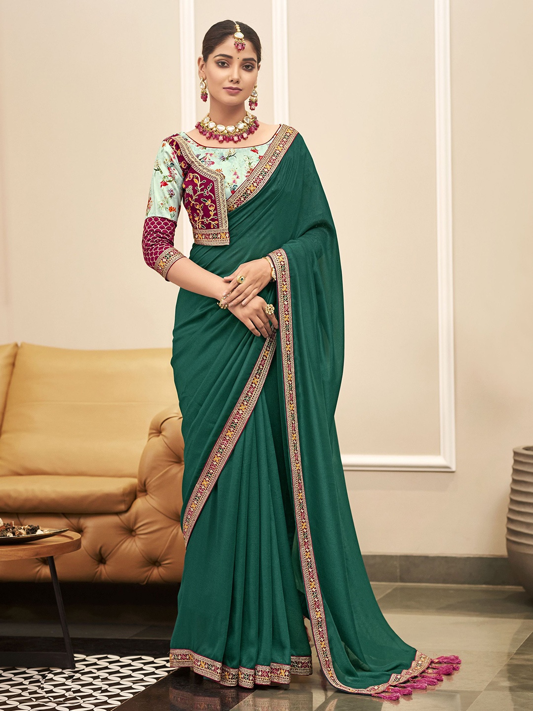 

VIRICA Embroidered Satin Saree, Green