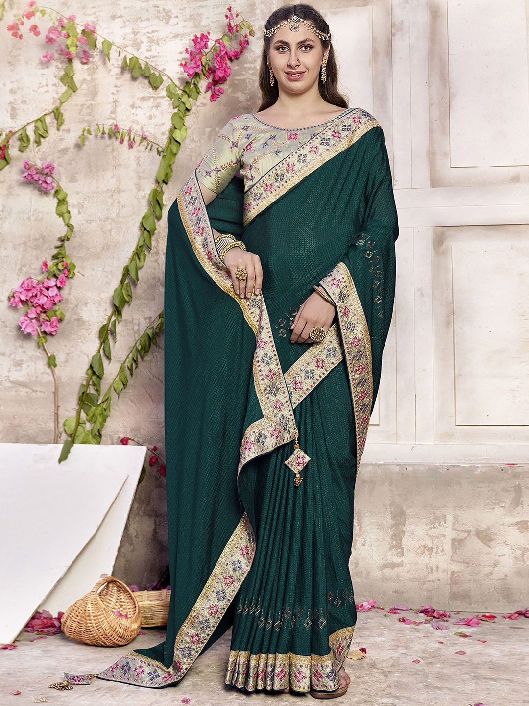 

VIRICA Embroidered Sequinned Saree, Teal