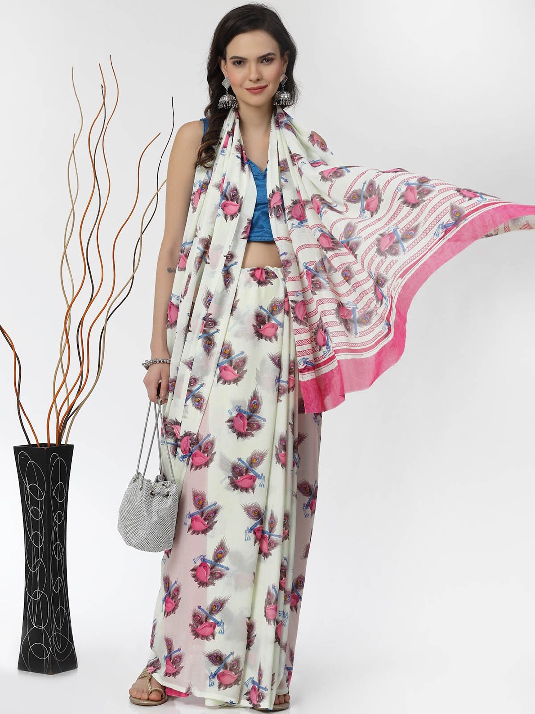 

ISHQY Floral Pure Georgette Saree, Pink