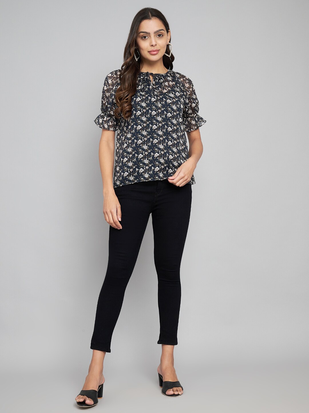 

Amagyaa Floral Print Puff Sleeve Top, Black
