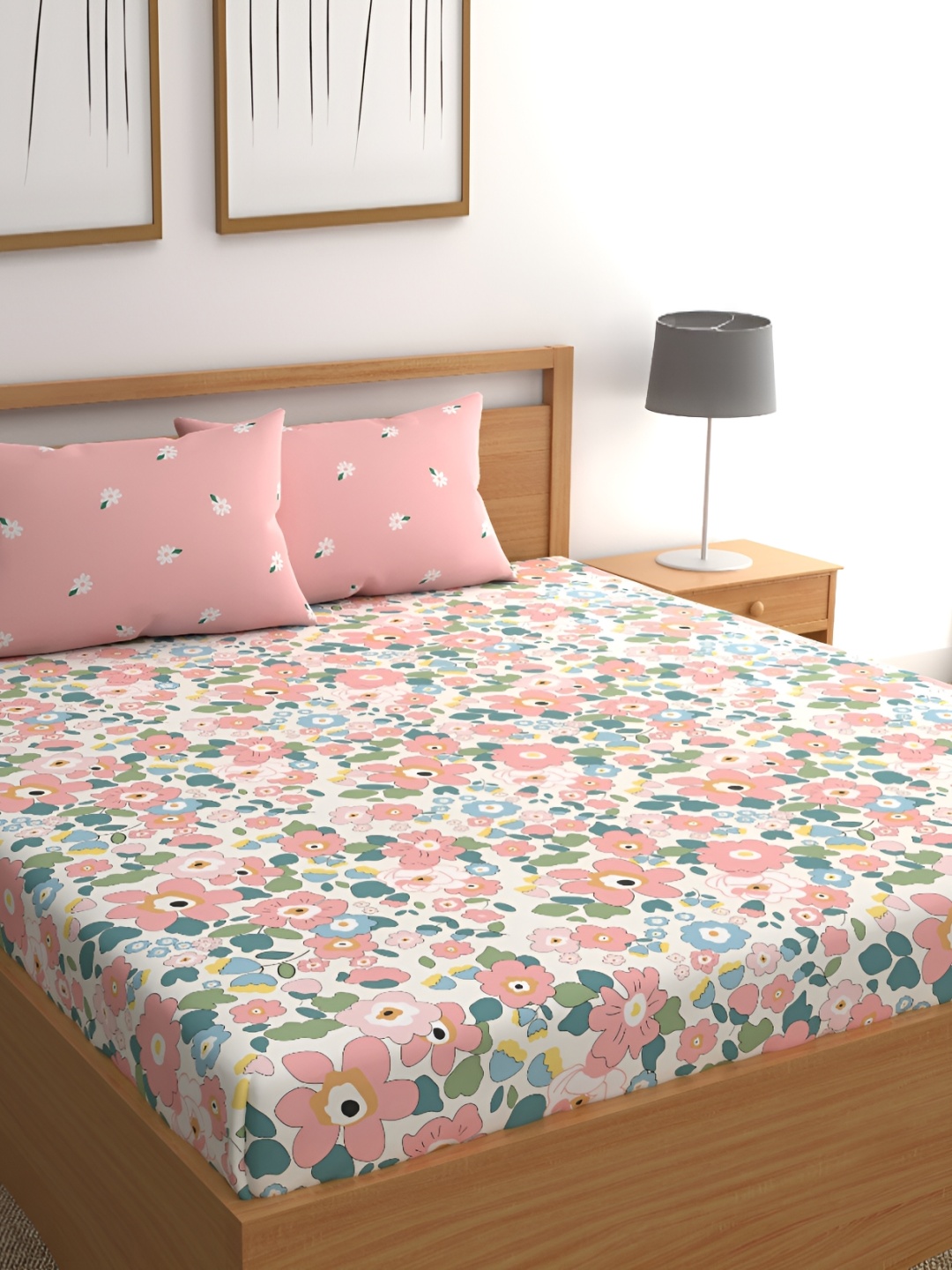 

UrbanArts Pink & White Floral 400 TC King Superfine Bedsheet With 2 Pillow Covers
