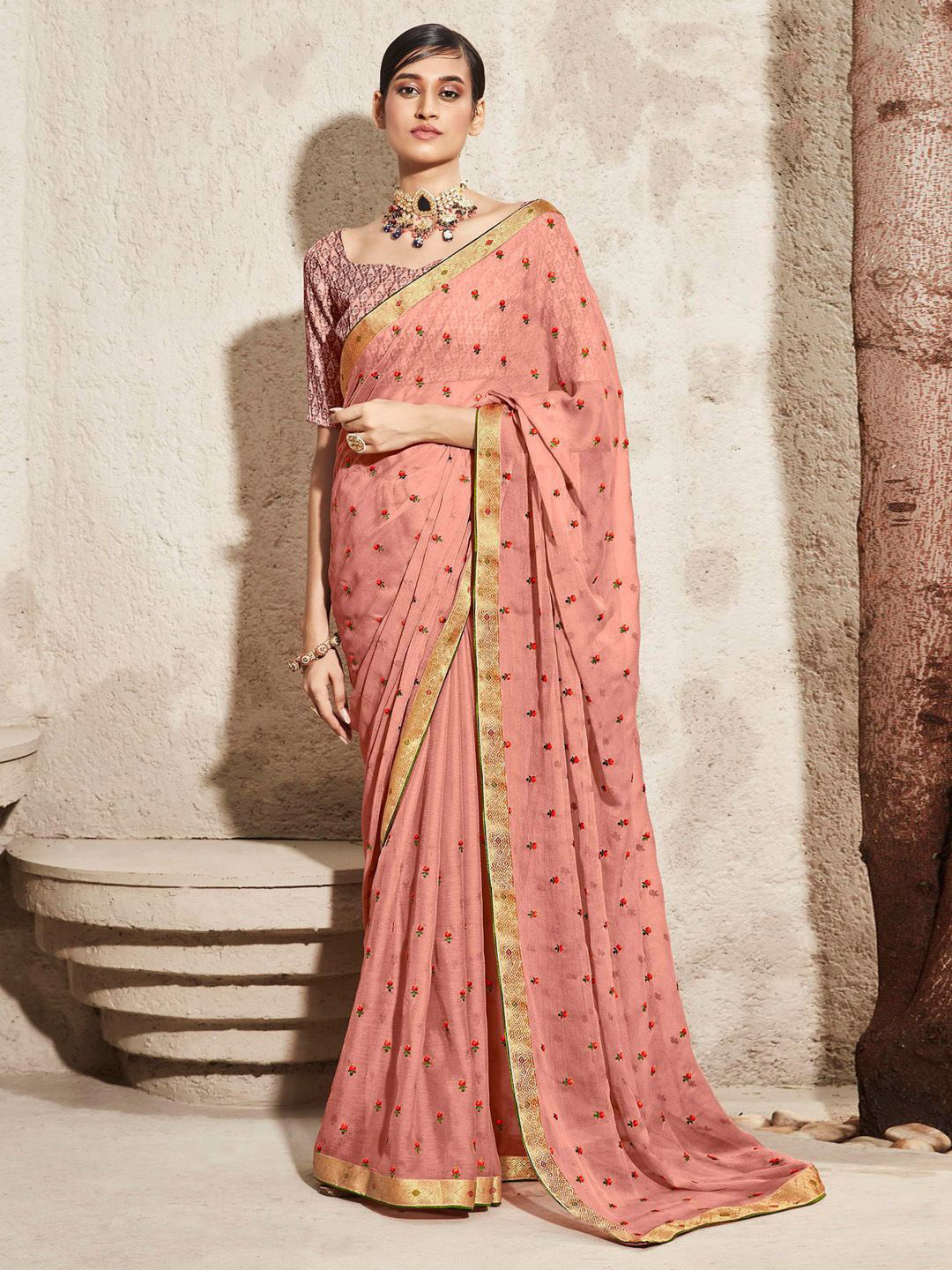 

Anouk Embroidered Floral Zari Pure Chiffon Saree, Peach