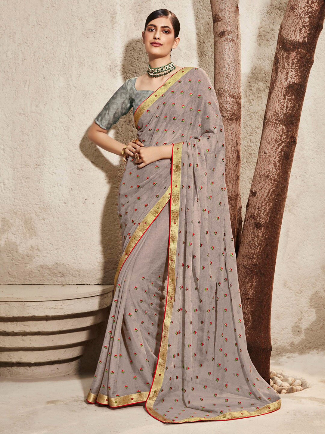 

Anouk Embroidered Floral Pure Chiffon Saree, Charcoal