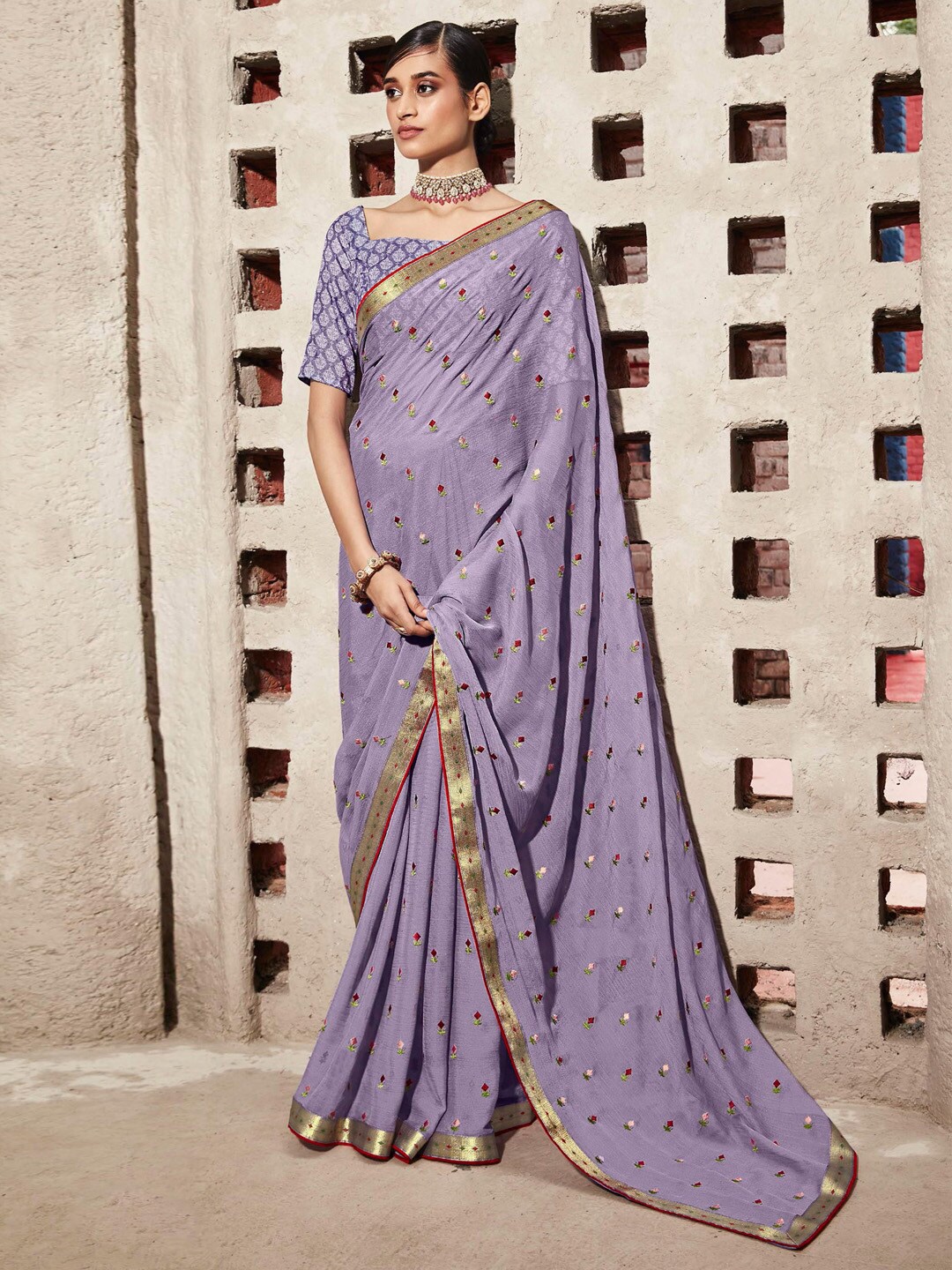 

Anouk Embroidered Floral Zari Pure Chiffon Saree, Lavender
