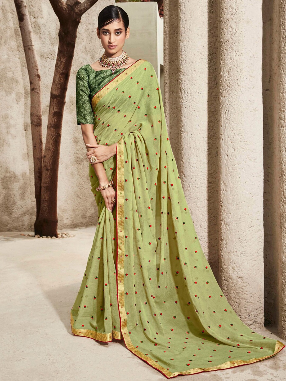 

Anouk Floral Zari Pure Chiffon Saree, Green