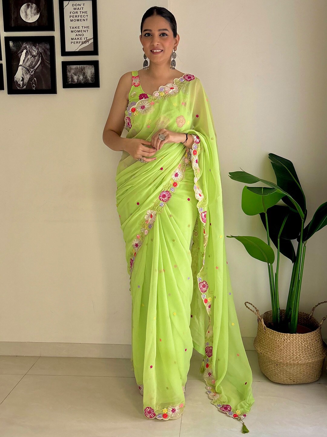 

Anouk Floral Embroidered Pure Georgette Saree, Green