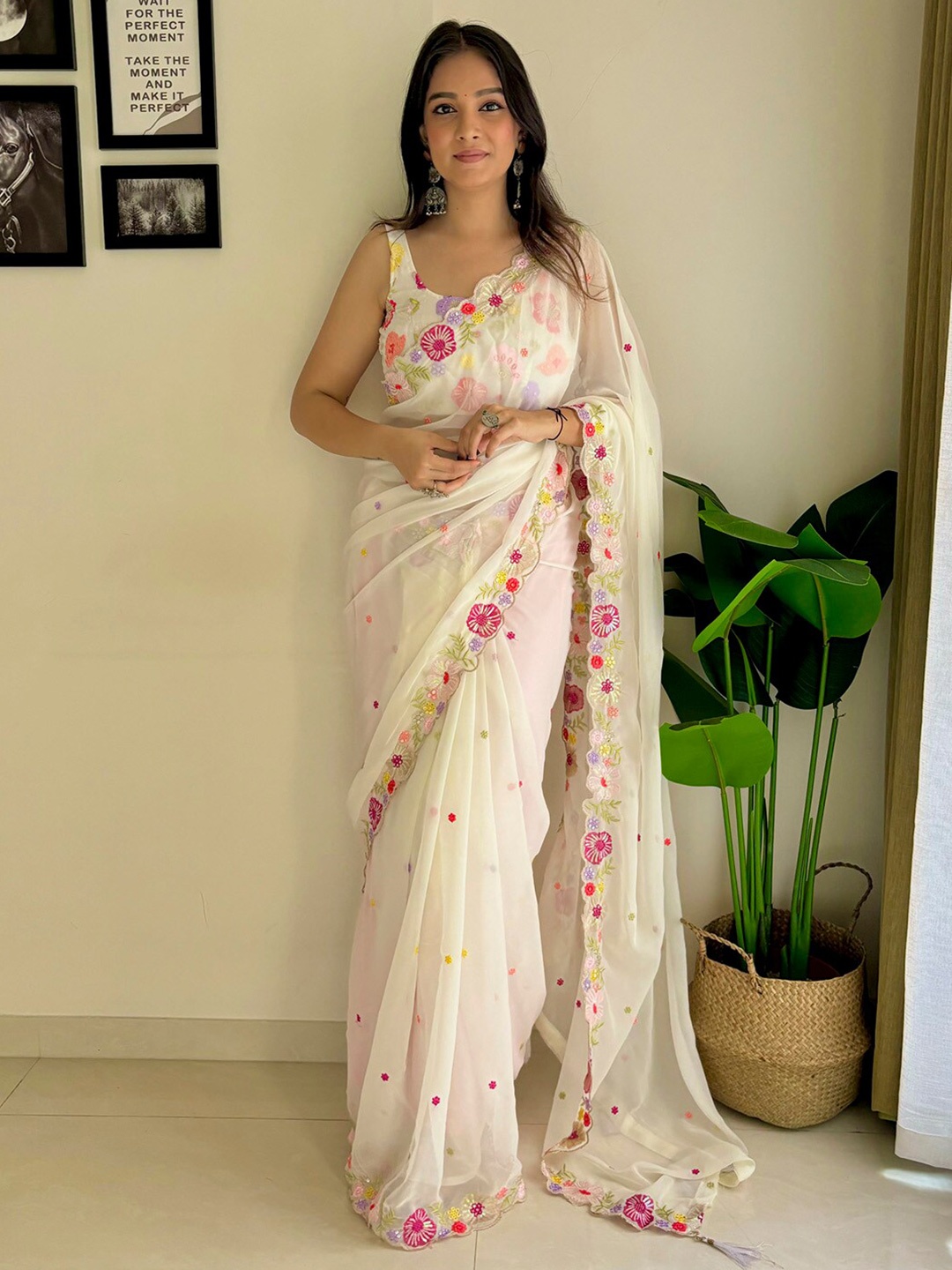 

Anouk Floral Sequinned Pure Georgette Saree, Off white