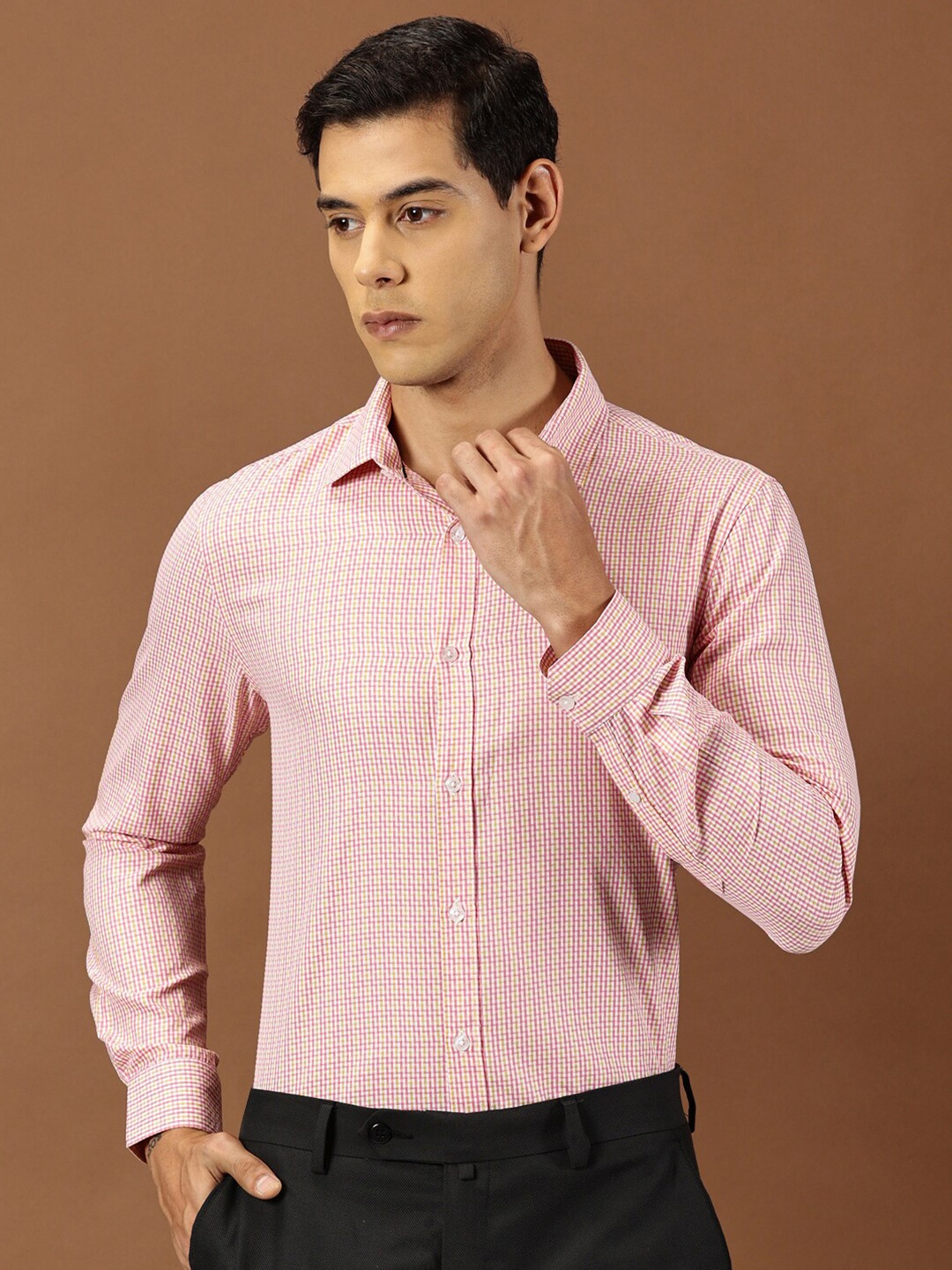 

INVICTUS Slim Fit Grid Tattersall Checked Spread Collar Long Sleeves Cotton Formal Shirt, Pink