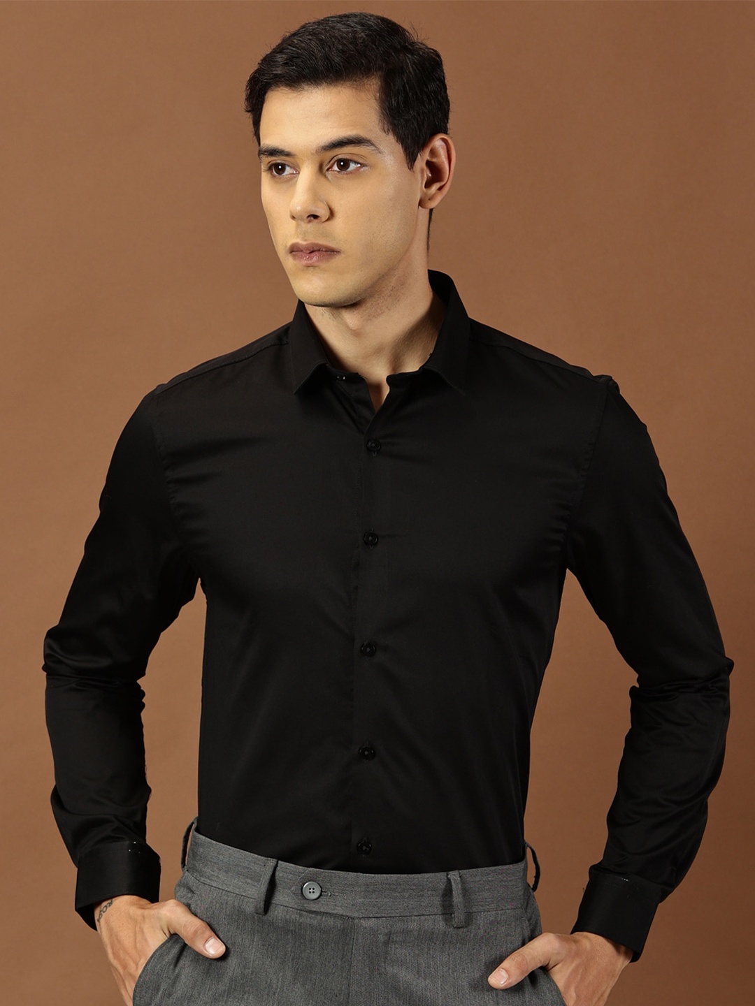 

INVICTUS Slim Fit Spread Collar Long Sleeves Cotton Formal Shirt, Black