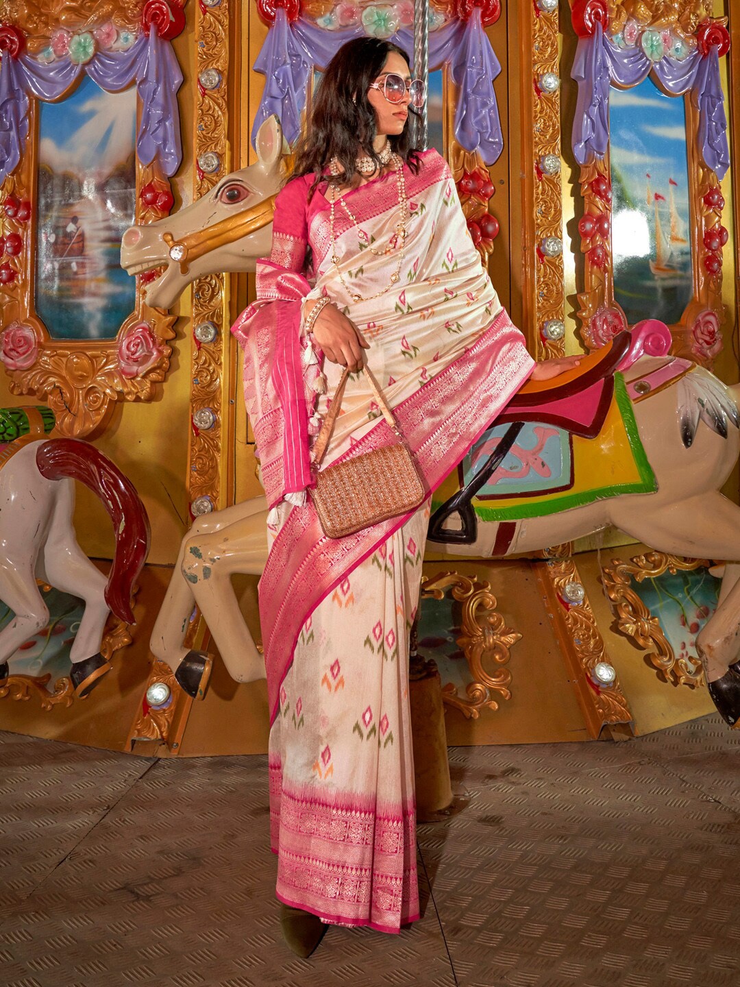 

Mitera Woven Design Zari Silk Blend Designer Banarasi Saree, Cream