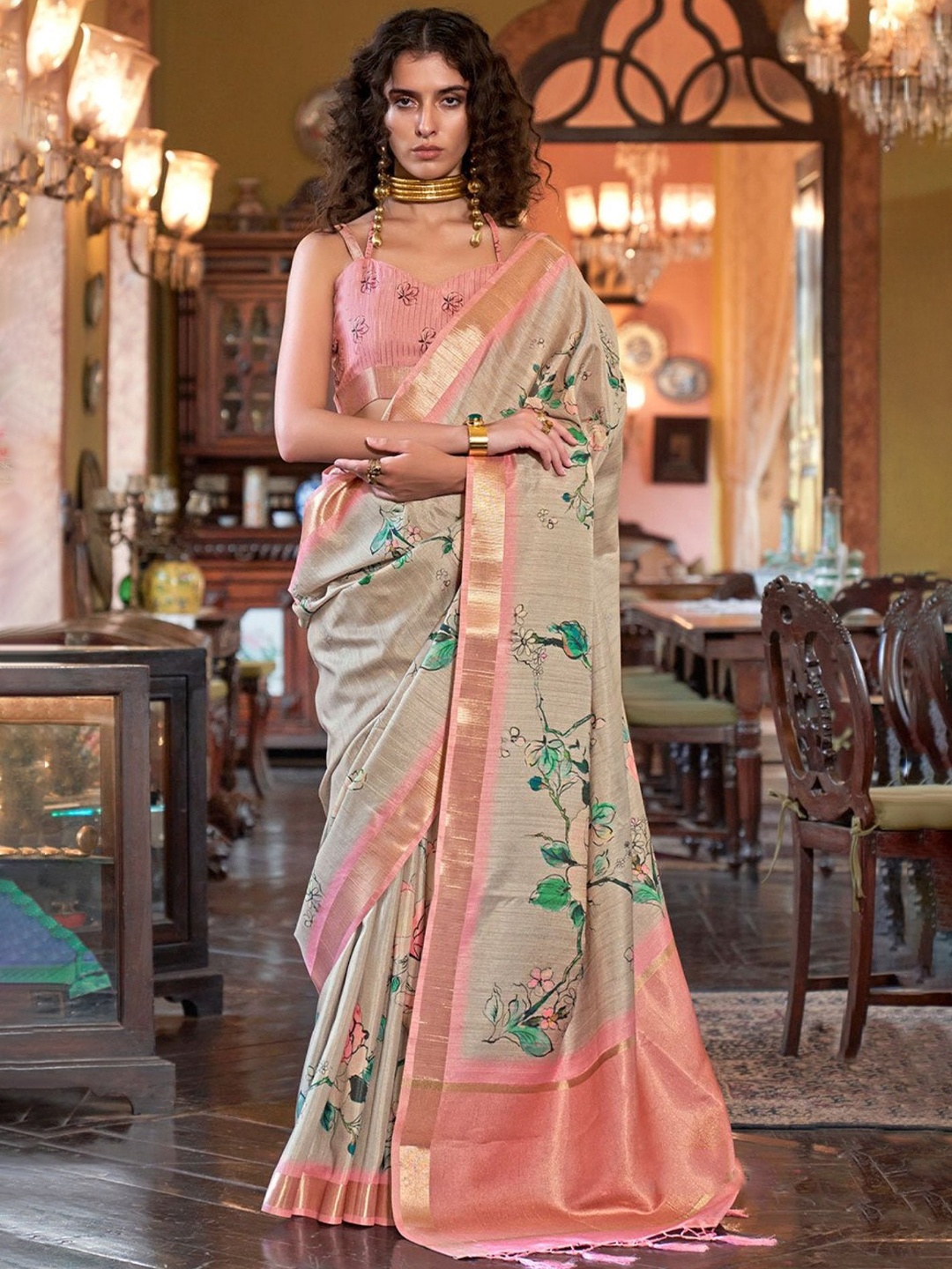 

MySilkLove Floral Silk Blend Banarasi Saree, Cream