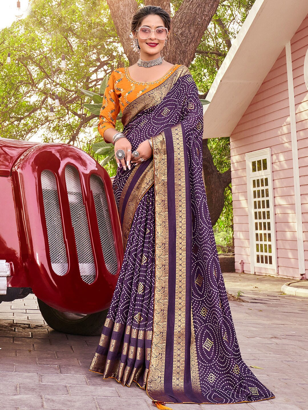 

Saree mall Bandhani Zari Silk Blend Bandhani Sarees, Purple