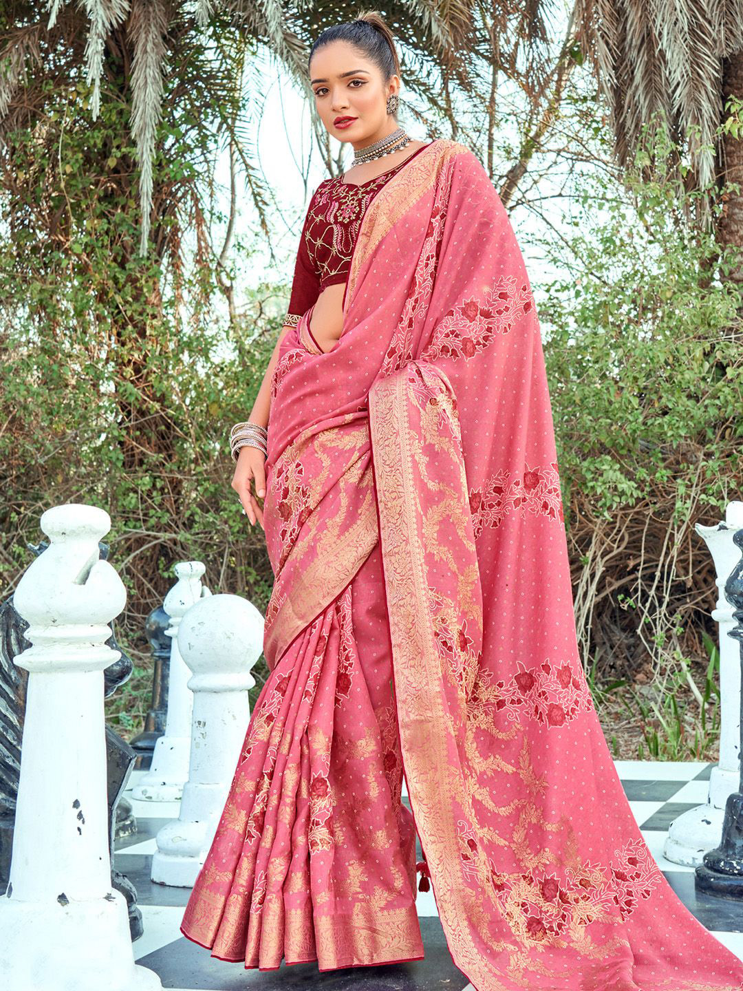 

Saree mall Woven Design Zari Bandhani Sarees, Pink
