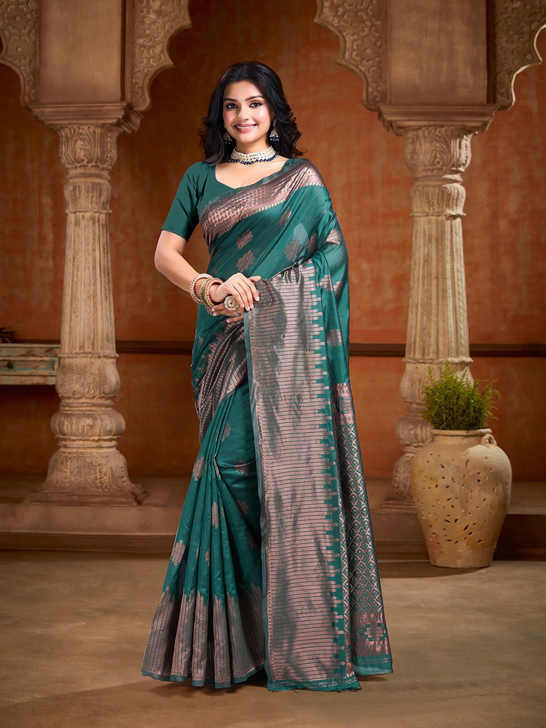 

KALINI Ethnic Motifs Zari Art Silk Banarasi Saree, Green