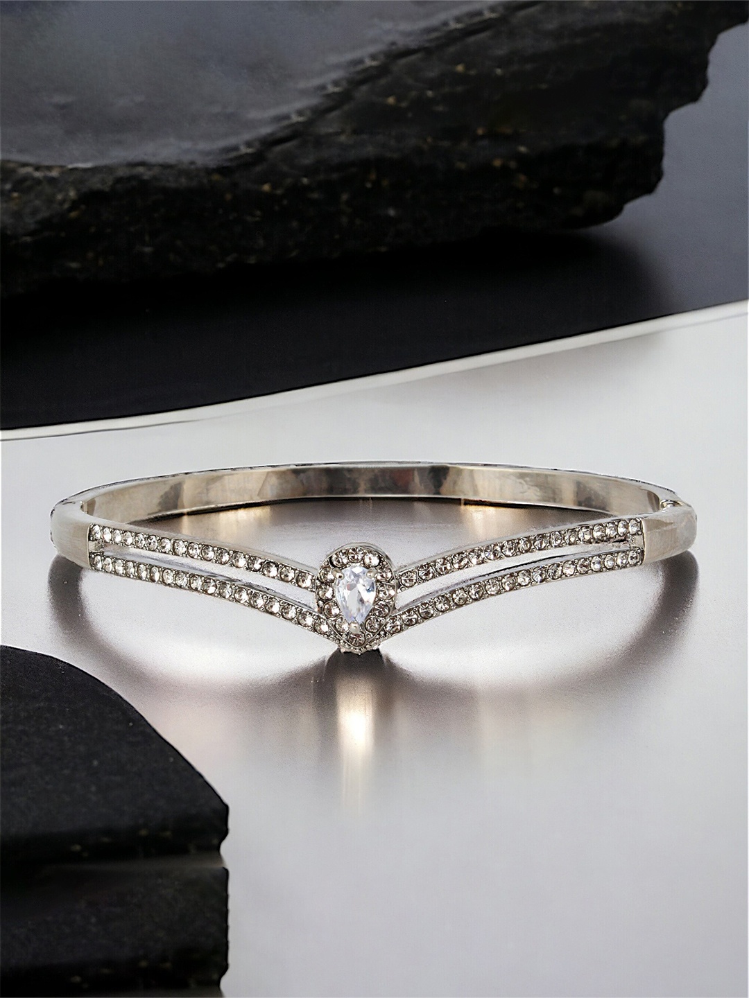 

LUCKY JEWELLERY Silver-Plated Bangle-Style Bracelet
