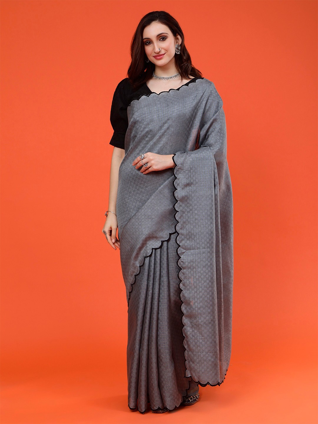 

Sawere Checked Embroidered Pure Cotton Ready to Wear Gadwal Saree, Grey
