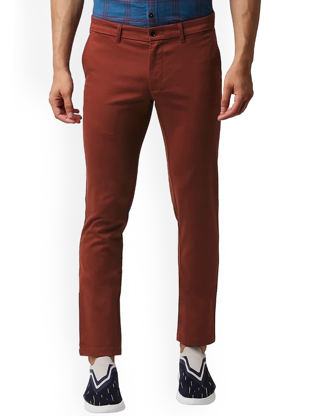 

Basics Syrah Men Tapered Fit Mid-Rise Cotton Stretch Chinos Trousers, Red