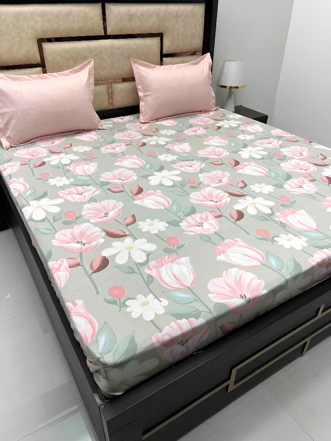 

Pure Decor Grey & Pink Floral Cotton 300 TC King Bedsheet with 2 Pillow Covers