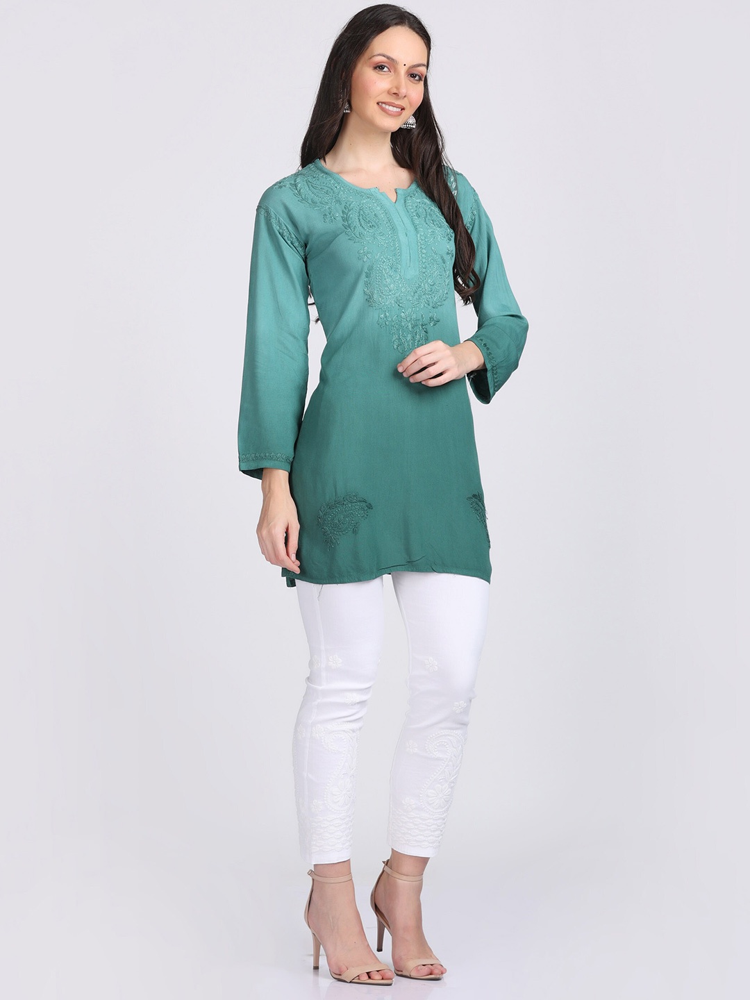 

KHAKA Ethnic Motifs Embroidered Chikankari Handloom Chikankari Kurti, Green