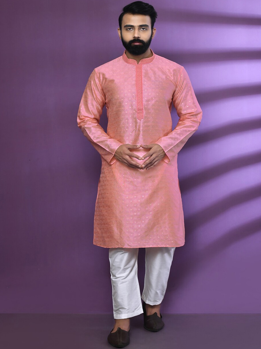 

HU - Handcrafted Uniquely Floral Embroidered Thread Work Kurta, Peach