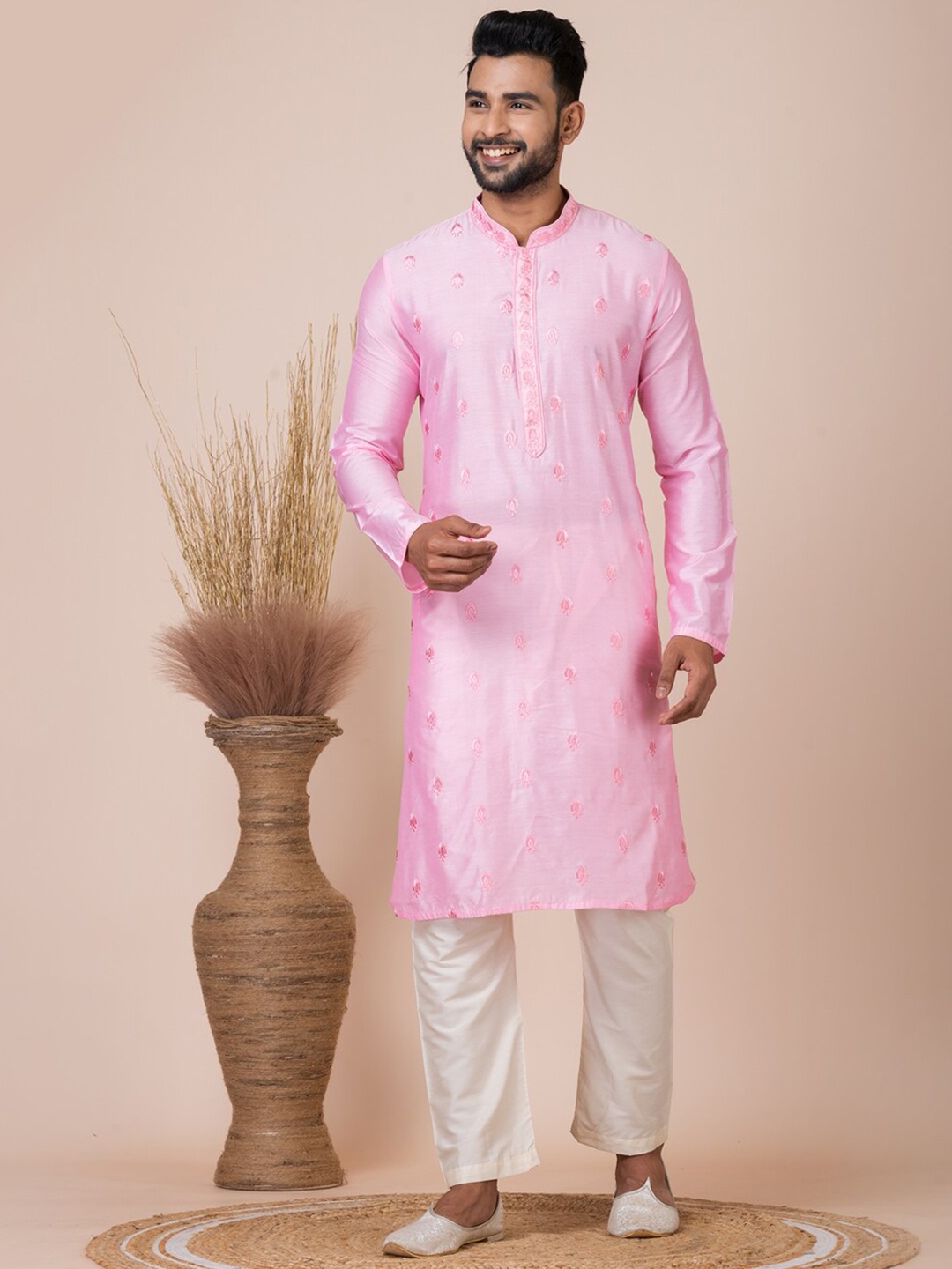 

HU - Handcrafted Uniquely Ethnic Motifs Embroidered Thread Work Kurta, Pink