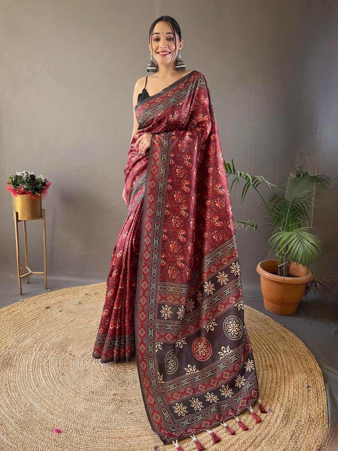 

LeeliPeeri Designer Kalamkari Silk Blend Chanderi Saree, Maroon