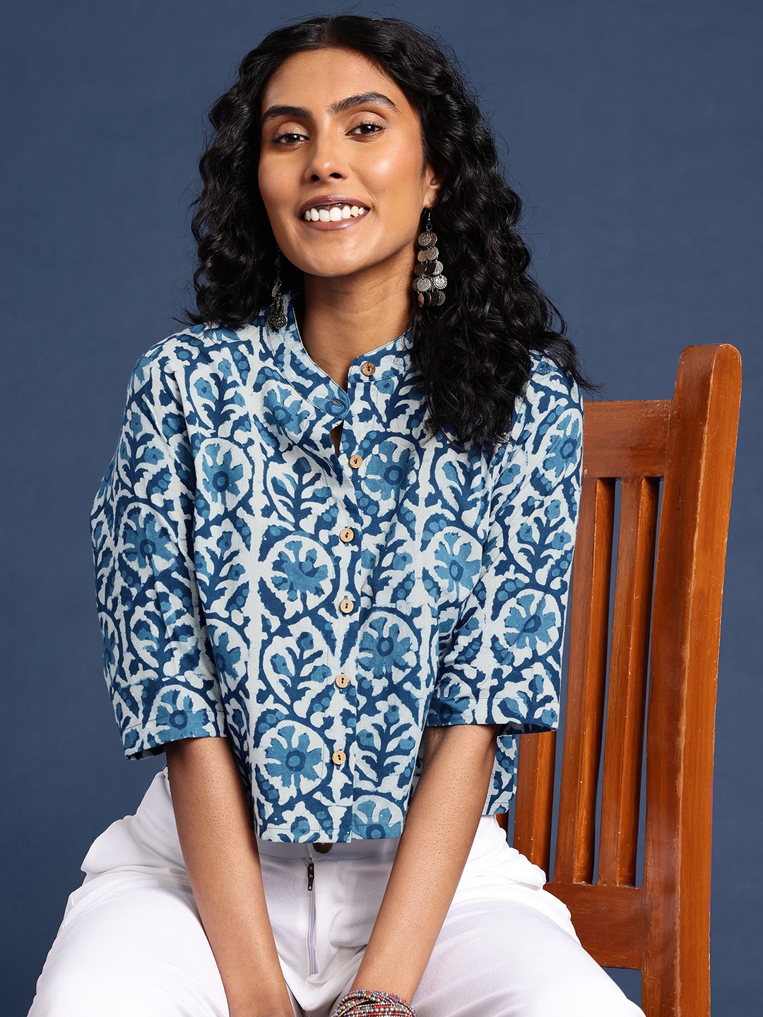 

Taavi Floral Handblock Print Mandarin Collar Pure Cotton Shirt Style Crop Top, Blue