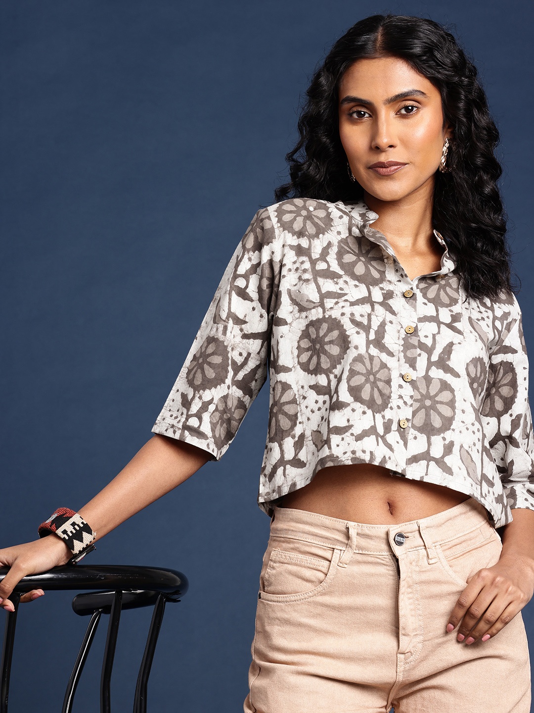 

Taavi Floral Handblock Print Mandarin Collar Pure Cotton Shirt Style Crop Top, Grey