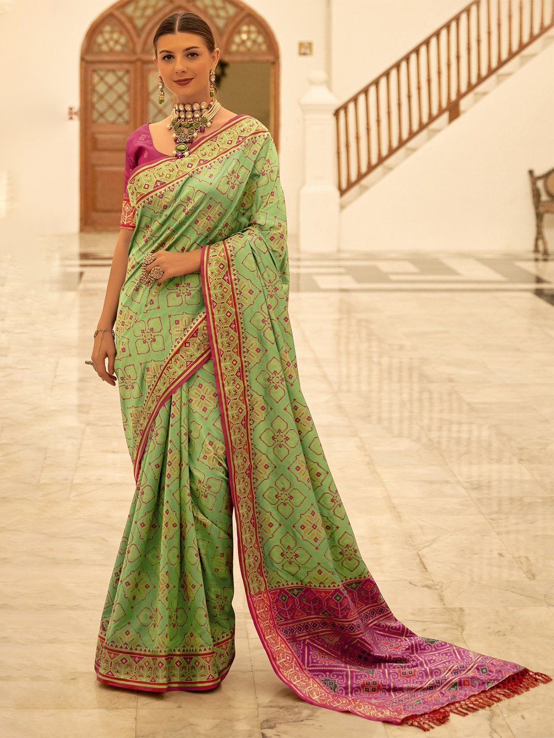 

MySilkLove Ethnic Motifs Zari Silk Blend Patola Saree, Green