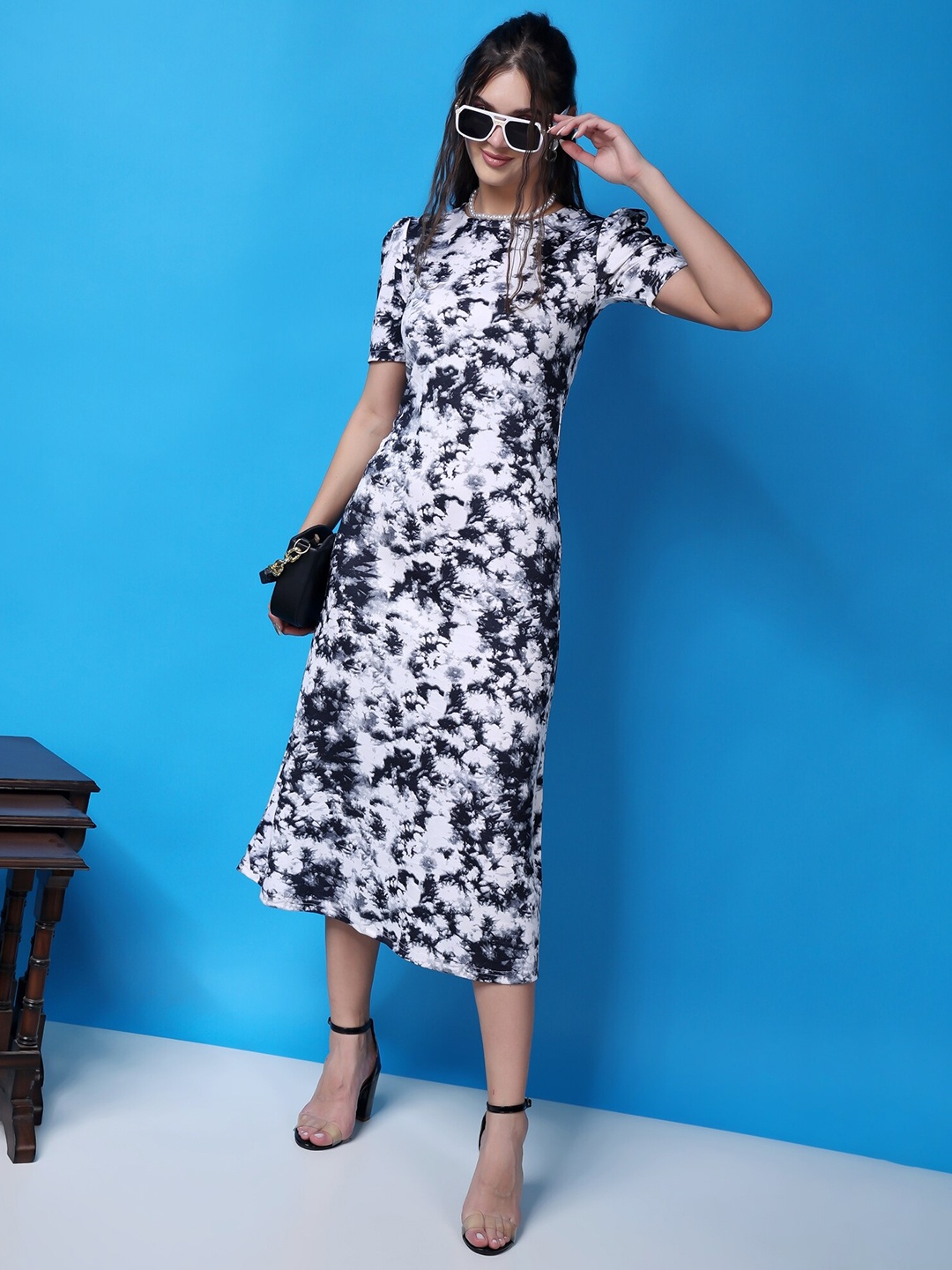 

Popwings Tie and Dyed Printed Puff Sleeves Sheath Midi Dress, White