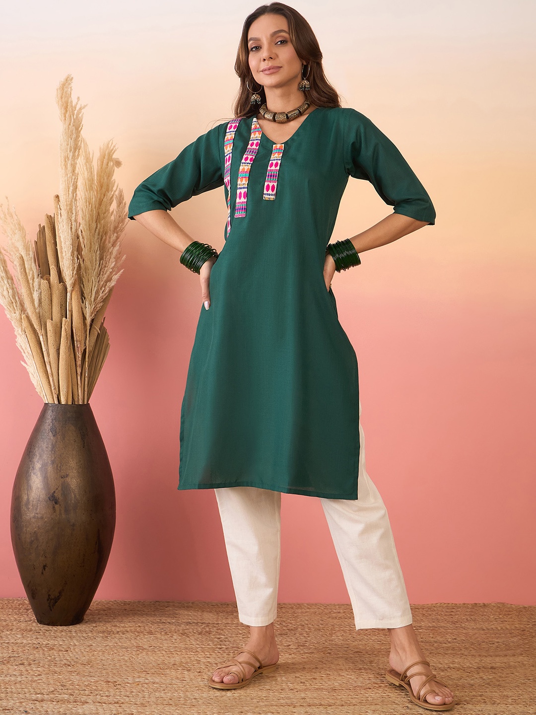 

InWeave V-Neck Patchwork Linen A-Line Kurta, Green