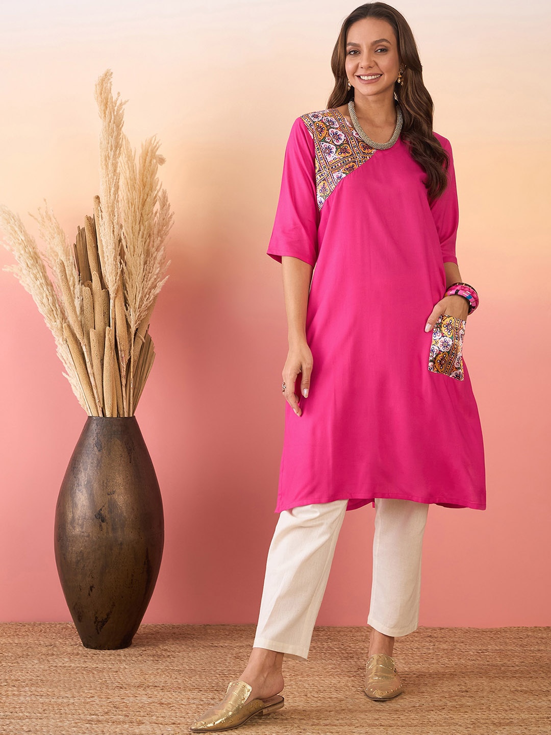 

InWeave V-Neck Patchwork A-Line Kurta, Fuchsia