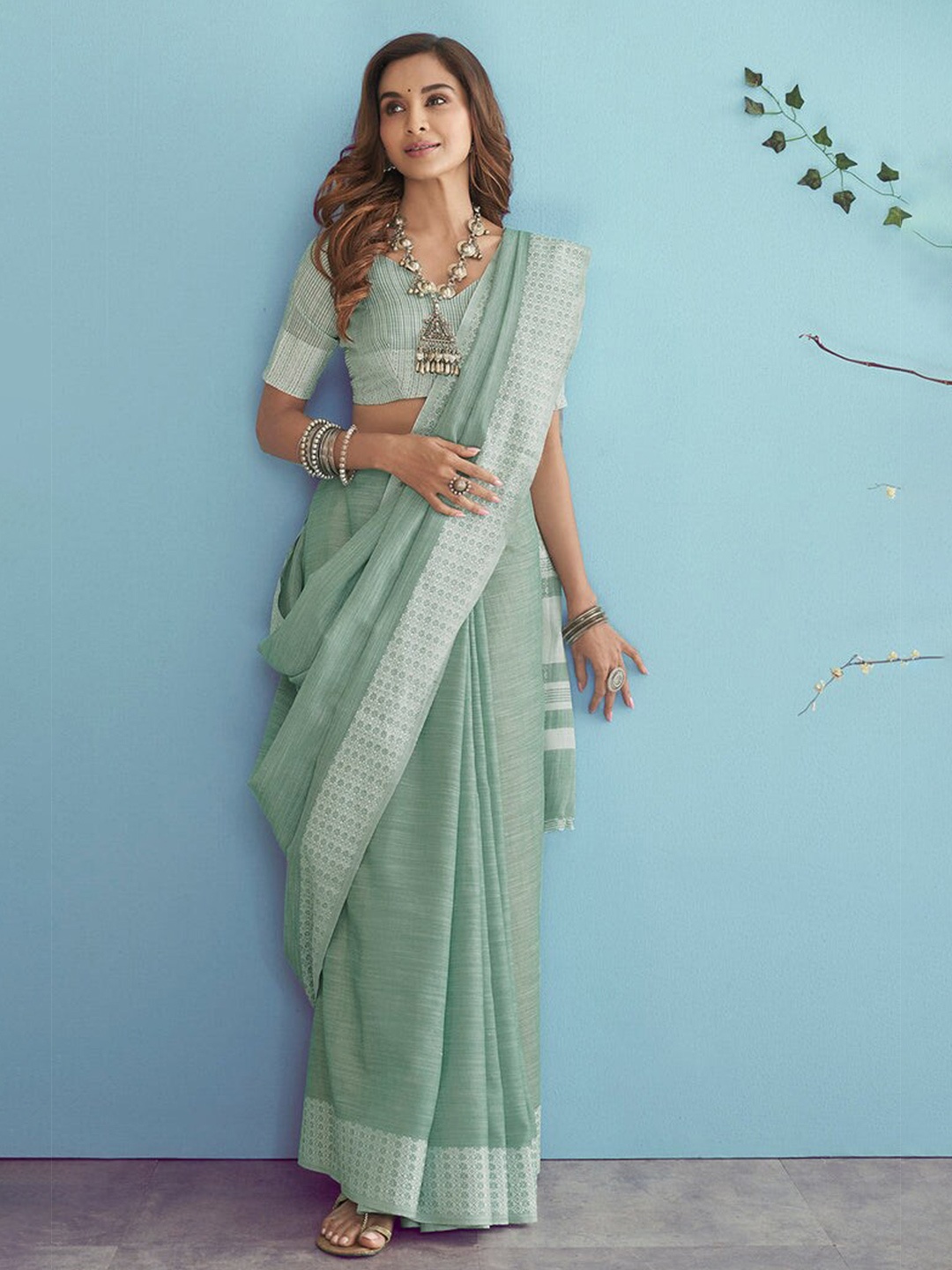 

MySilkLove Zari Linen Blend Khadi Saree, Green