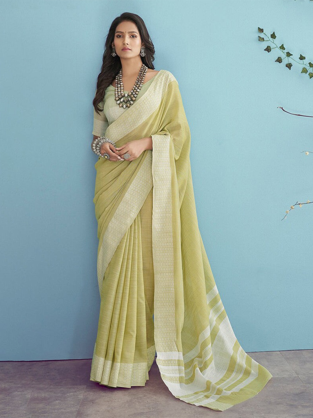 

MySilkLove Zari Linen Blend Khadi Saree, Green