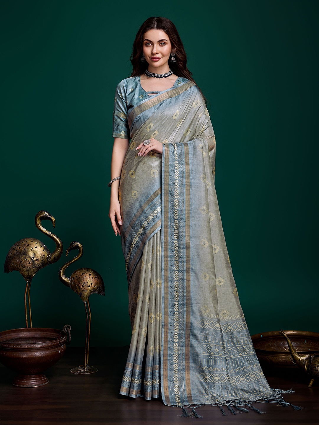 

Mitera Woven Design Zari Saree, Grey