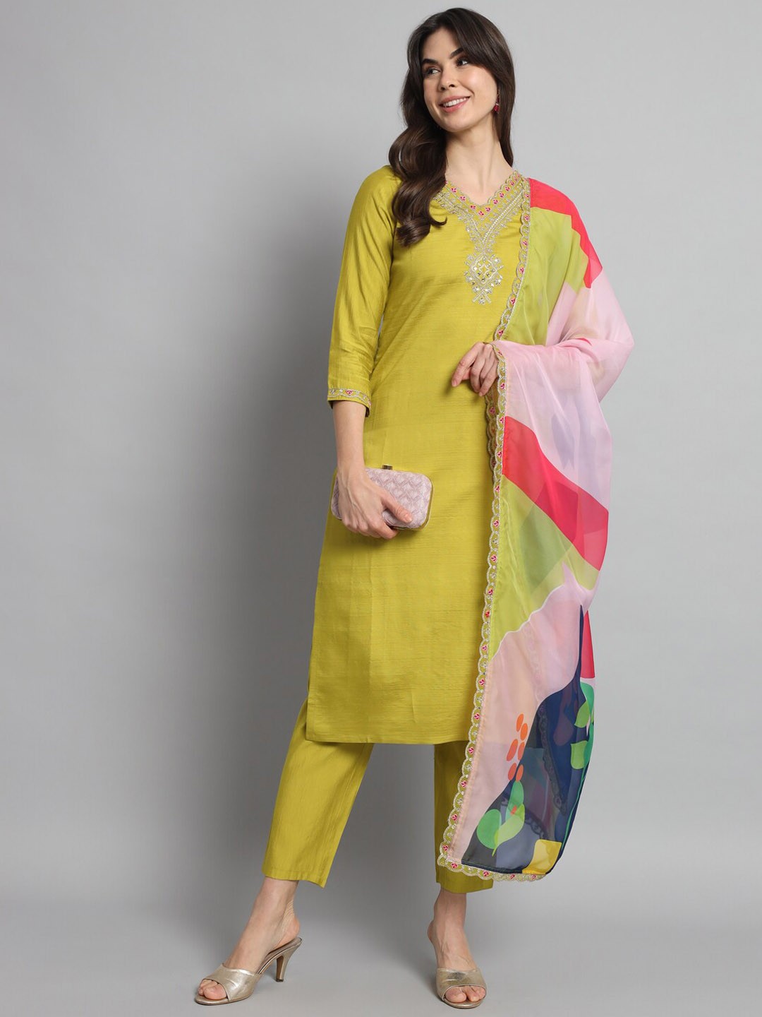 

Growdamy Ethnic Motifs Printed V-Neck Three-Quarter Sleeves Kurta Set, Olive