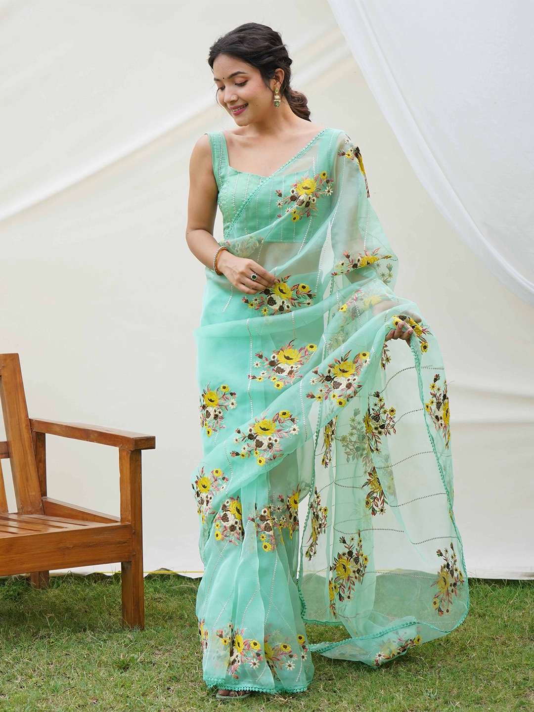 

DEVATITHI Floral Organza Saree, Green