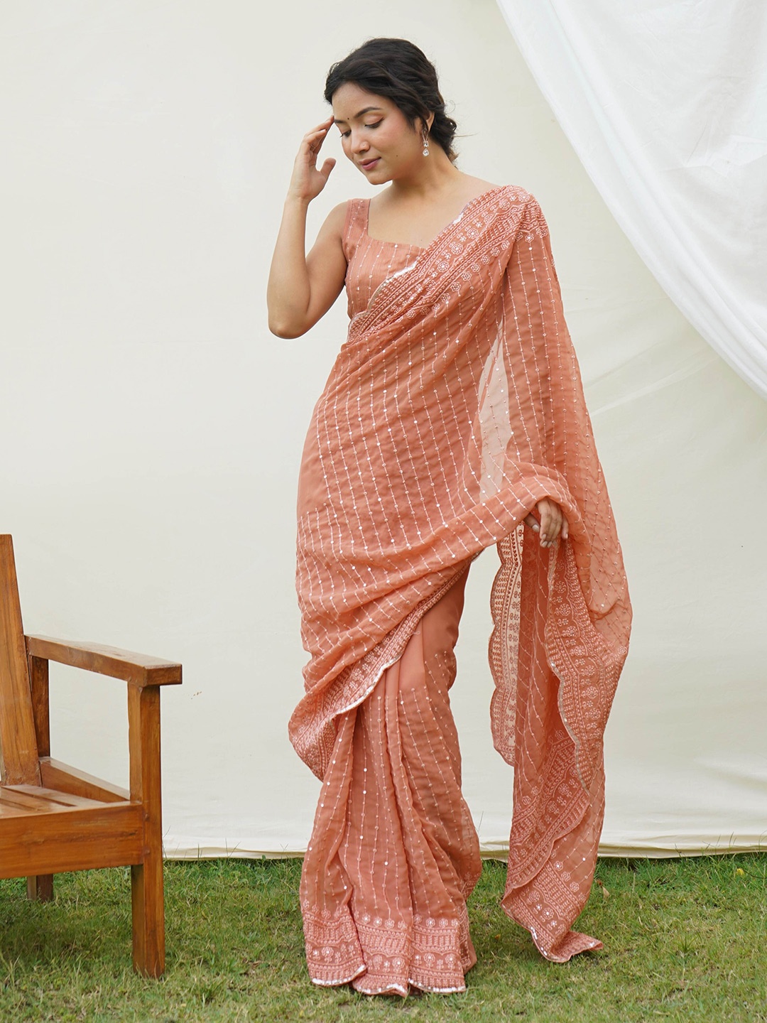 

DEVATITHI Embroidered Poly Georgette Saree, Peach