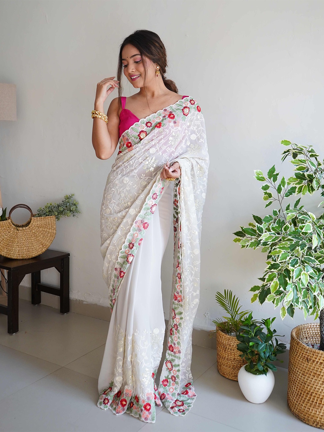 

DEVATITHI Floral Embroidered Poly Georgette Saree, White