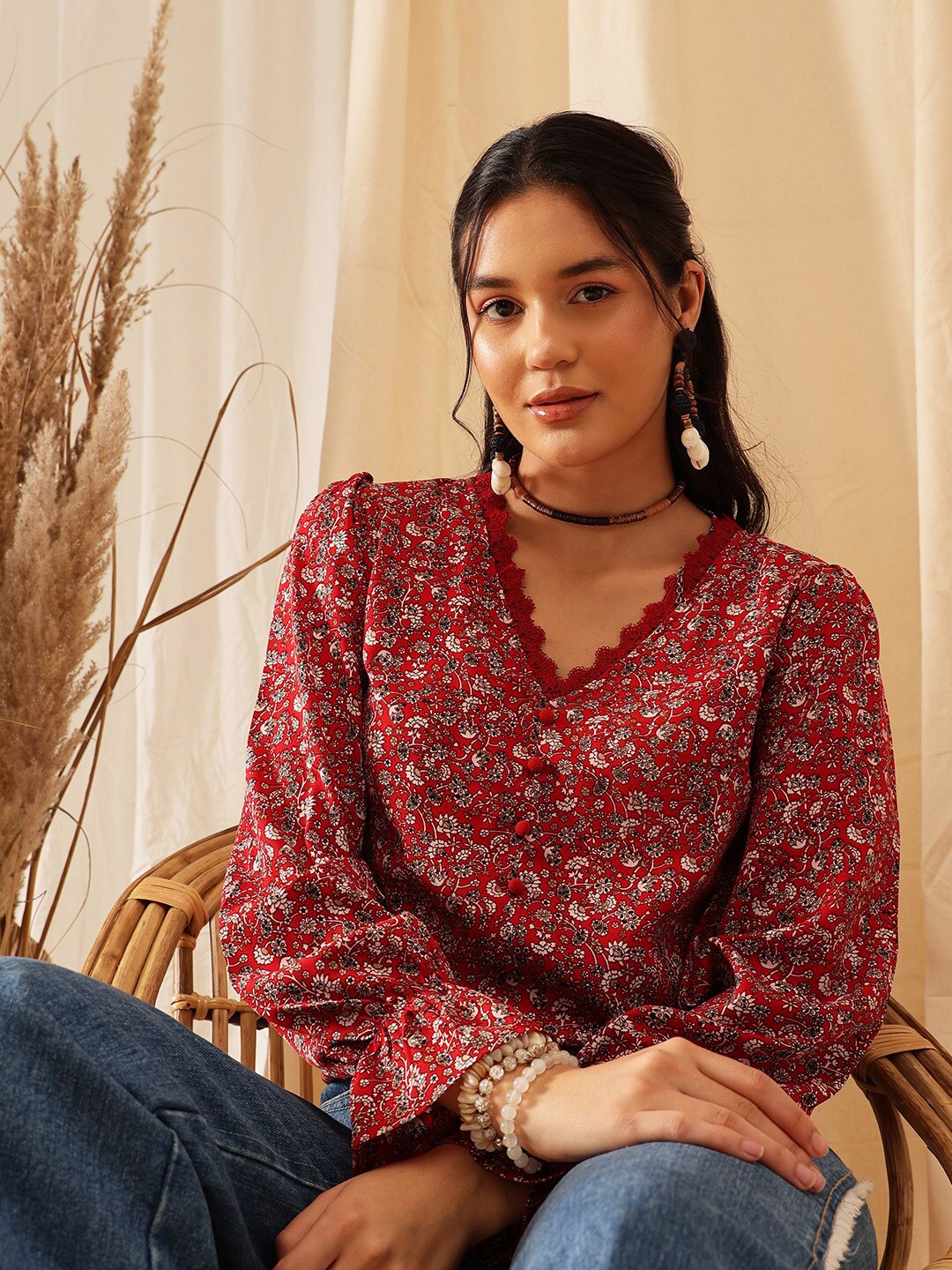 

QUIERO Red Floral Printed V-Neck Bell Sleeves Regular Top