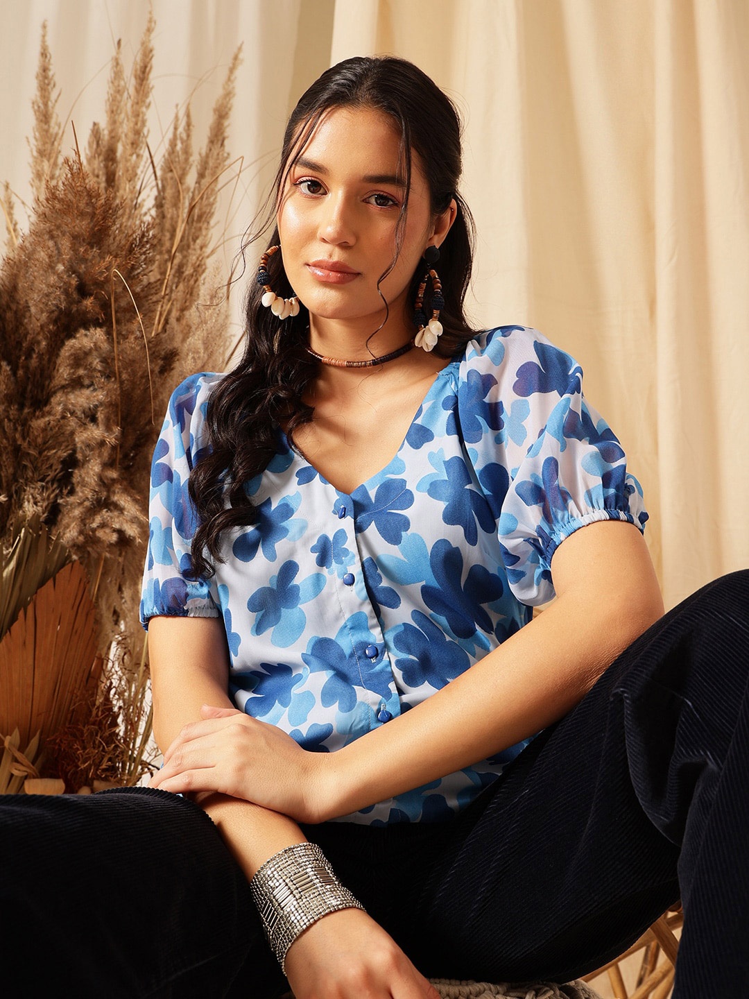 

QUIERO Blue Floral Print V-Neck Puff Sleeves Regular Top