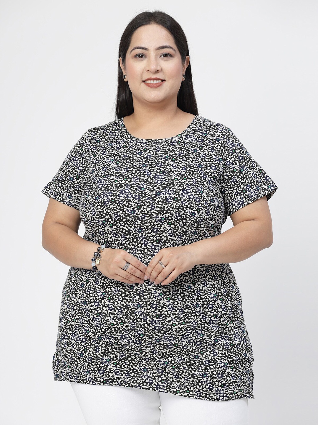 

plusS Black Floral Printed Round Neck Pure Cotton Casual Longline T-shirt