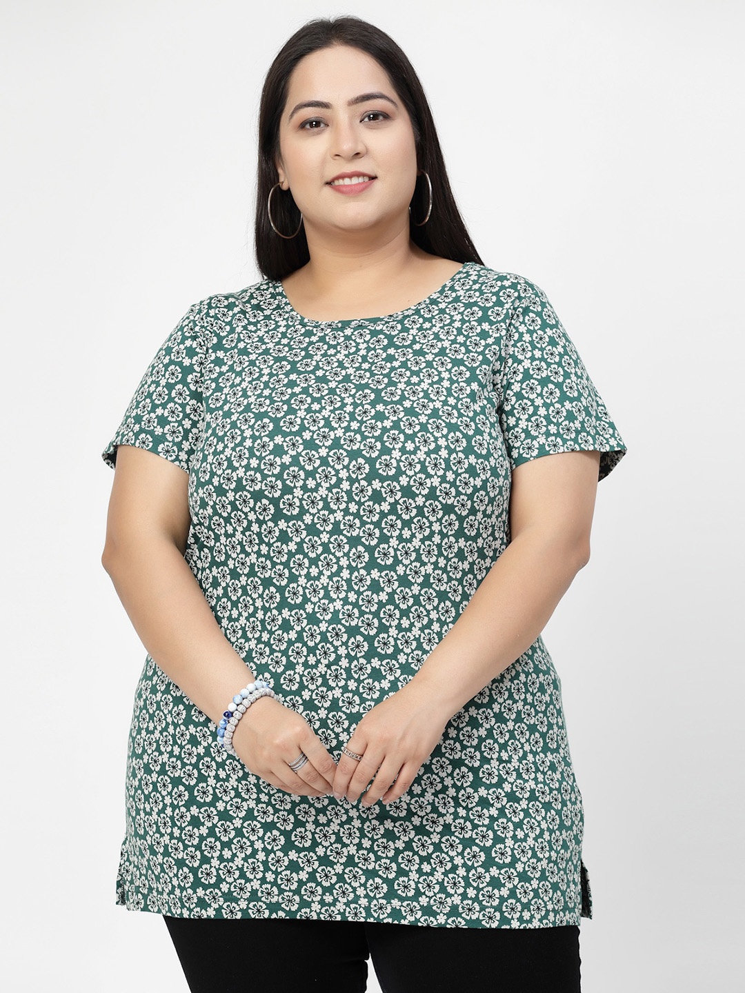 

plusS Green Floral Printed Round Neck Regular Fit Cotton Casual T-shirt