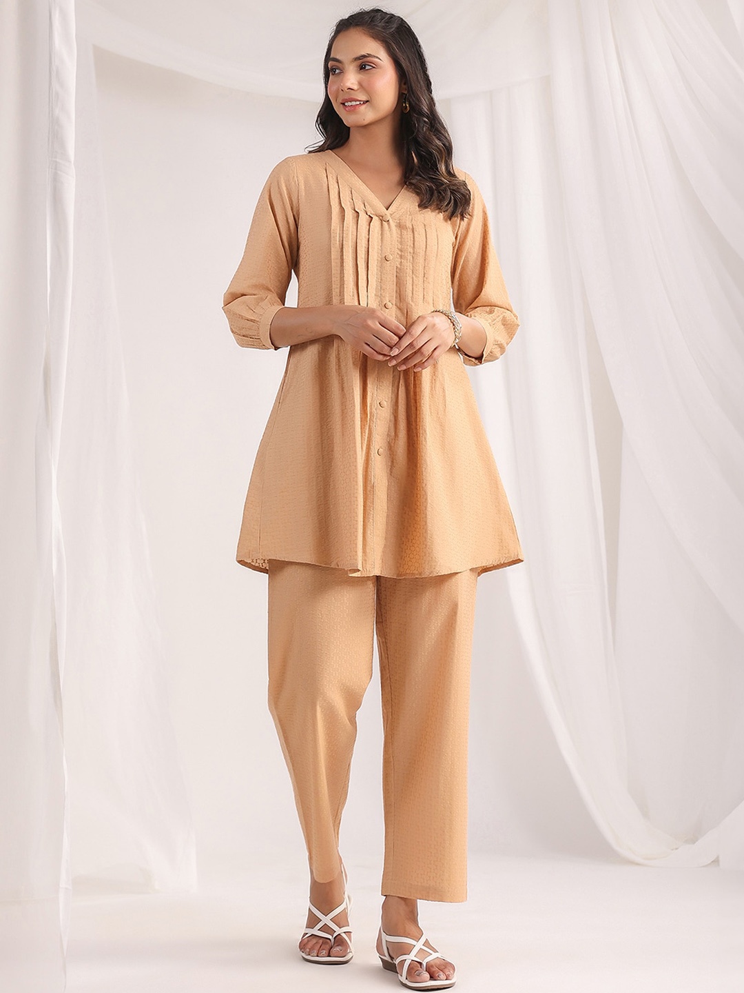 

Janasya Self-Design Cuffed Sleeves Pure Cotton Tunic With Trouser, Peach